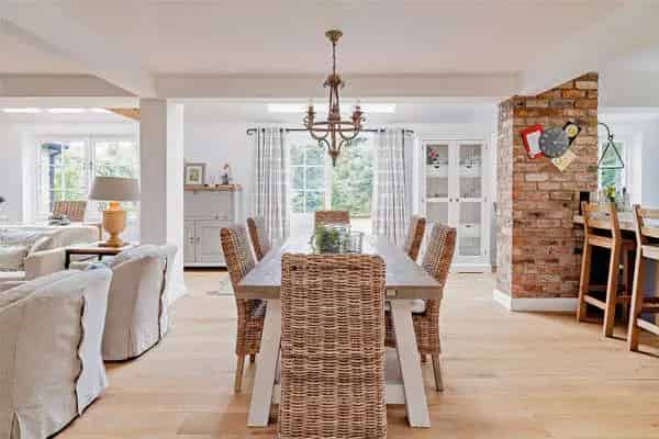 Cheshire Family Home 4 Beds 4 Baths 3778 sq ft