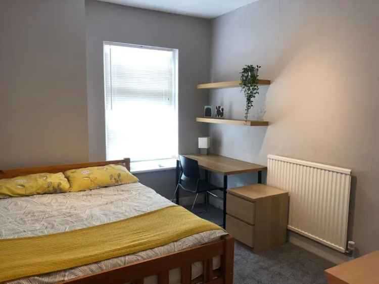 4 Bedroom HMO Mid Terrace House For Sale Southsea Hampshire