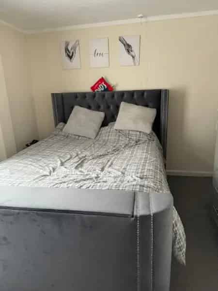 Large 3 Bedroom House Near Amenities
