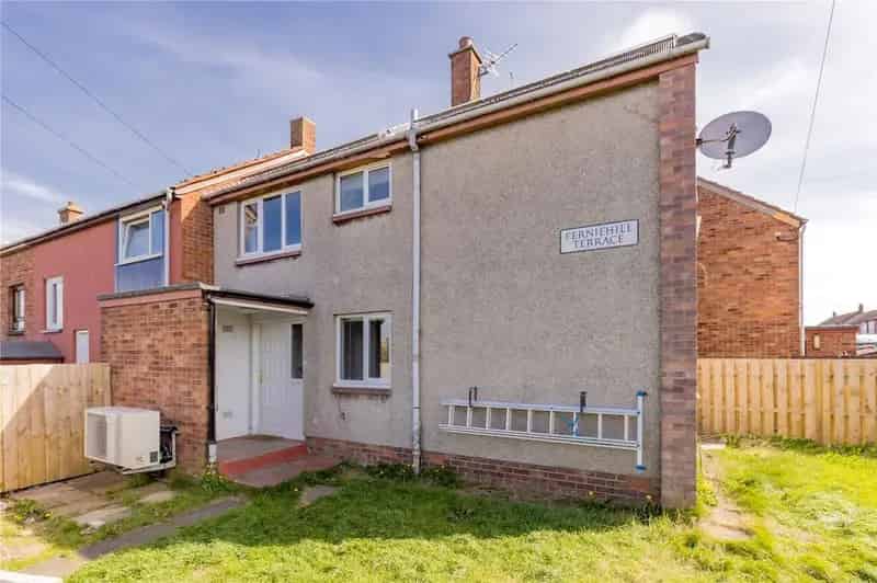 3 Bedroom End Terrace House for Sale in Ferniehill Edinburgh