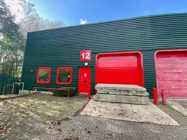 Refurbished Warehouse Unit Near Newbury M4 Junction 13