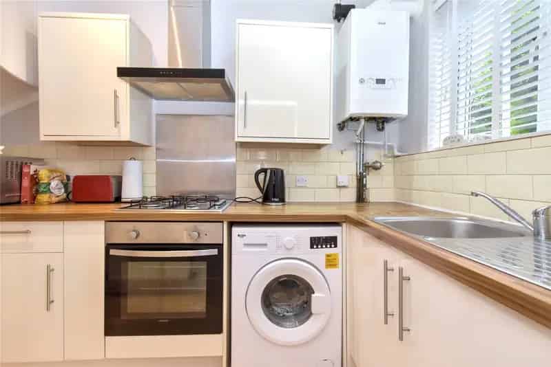 One Bedroom Terrace House Near Leeds City Centre