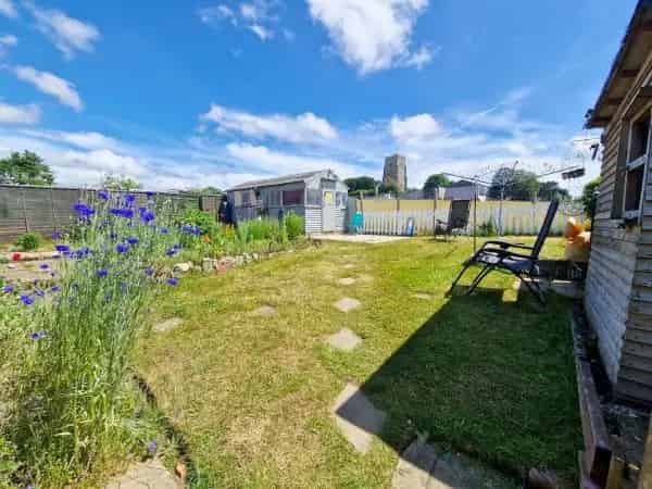 Spacious 2-Bed Flat with Garden and Stunning Views Near Otford & Sevenoaks
