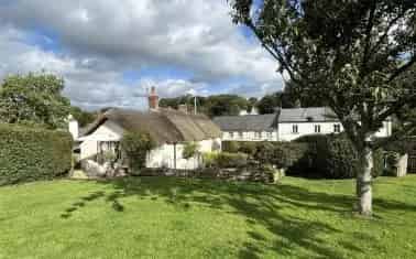 Charming Thatched Cottage in Chittlehampton Devon