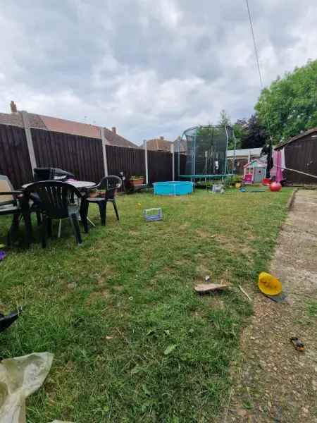 House For Rent in Mole Valley, England