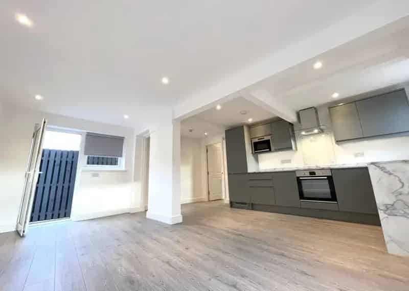 2 Bedroom Flat To Rent