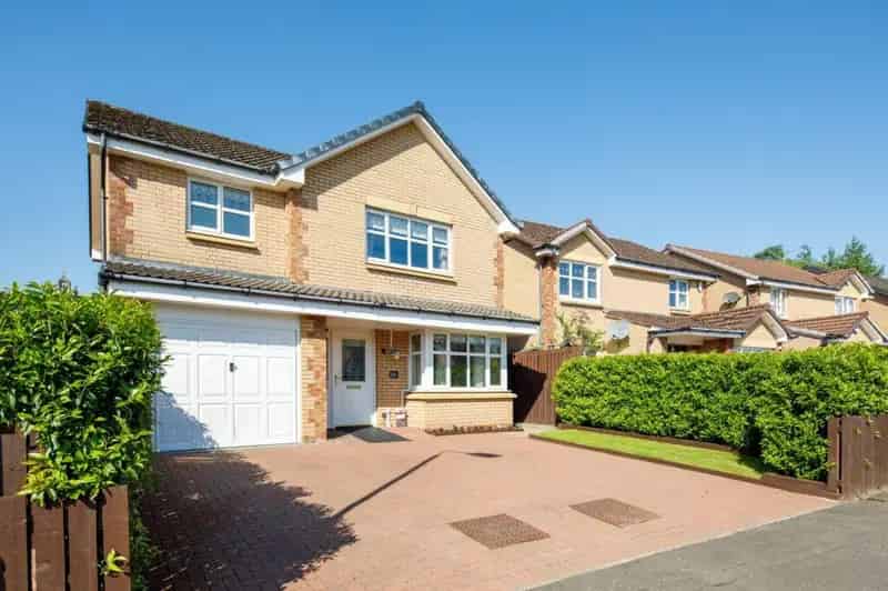 4 Bedroom Detached Villa For Sale