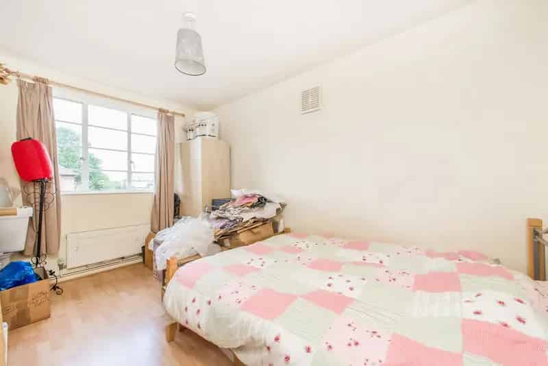 2 Bedroom Flat to Rent near Denmark Hill Station