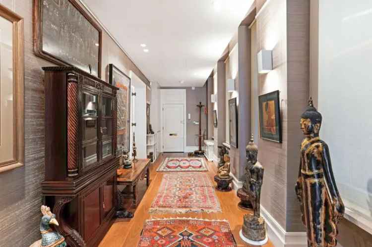 4 Bedroom Flat for Sale in Chelsea