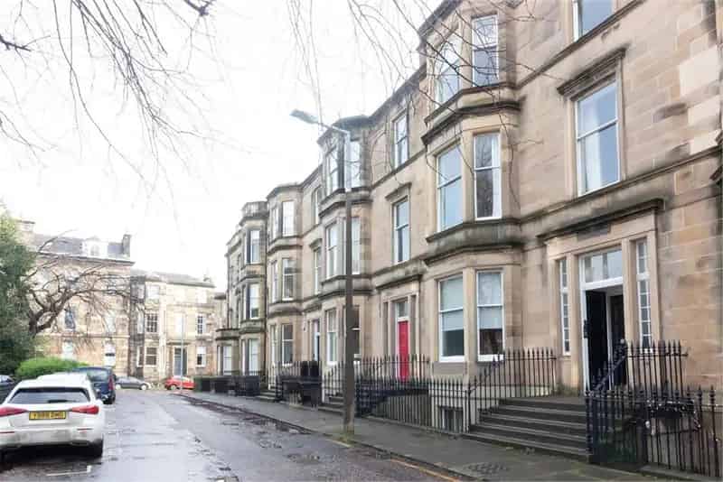 1 Bed Flat Basement West End Edinburgh