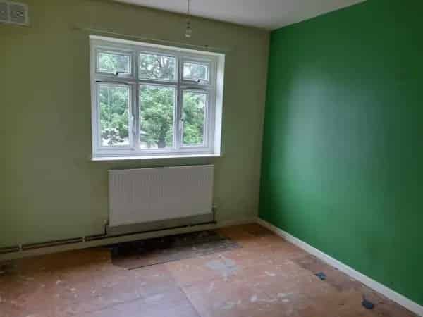 2 Bedroom Flat with Balcony and Shed Near City Center