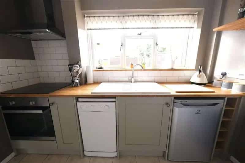 3 Bed Semi-Detached House For Sale