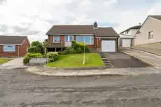 Spacious 3-Bed Chalet Bungalow with Garage and Gardens