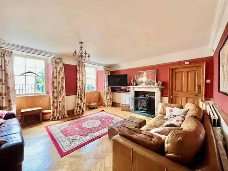 5 Bedroom House To Rent Available May 13 2025