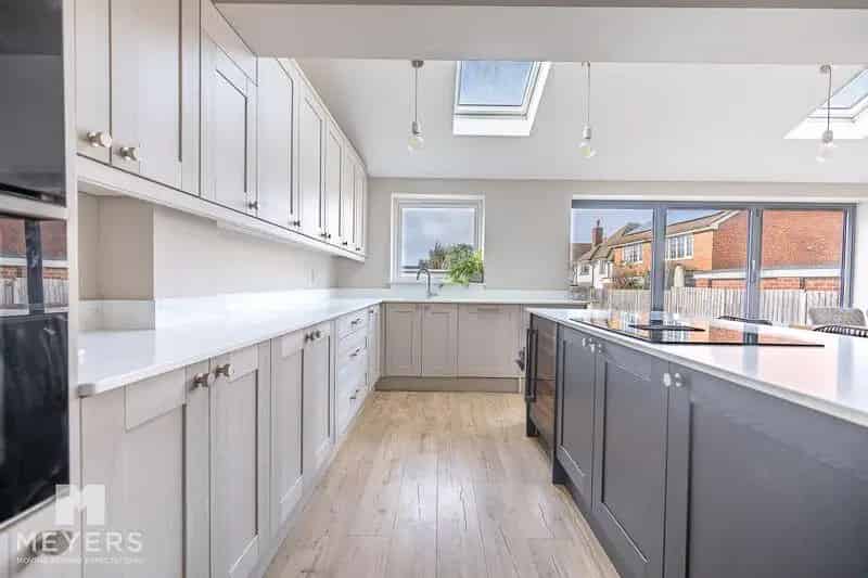 3 Bedroom Detached House for Sale in Queens Park