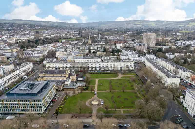 4 Bedroom Grade II Listed Townhouse Cheltenham Restoration Project