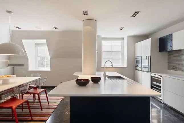 Penthouse for Sale in Palace Gate London W8