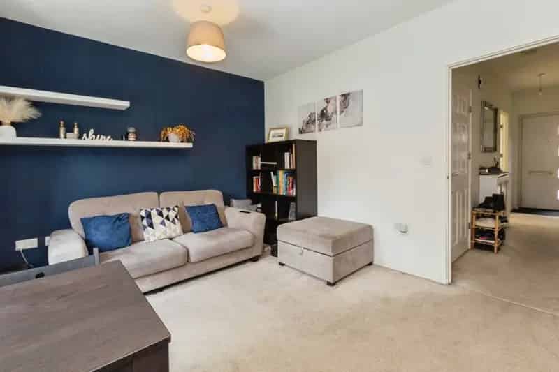 Modern 2-Bed House Near Aylesbury Train Station