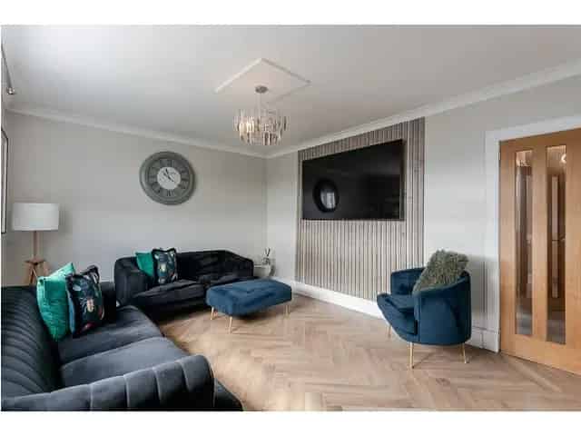 3 Bedroom Detached House for Sale in Northfield Edinburgh