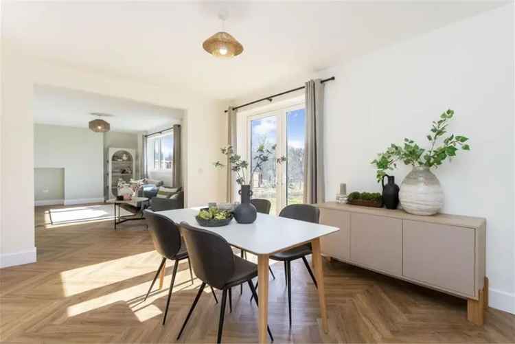 5 Bed Detached House Craigiehall Meadows Edinburgh