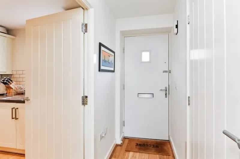 3 Bed House with Garage and Garden