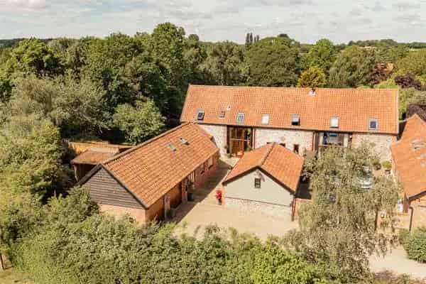 Grade II Listed Barn Conversion with Annexe and Paddock