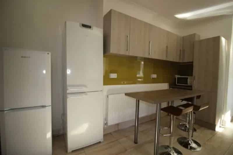 6 Bedroom Semi-Detached House for Students