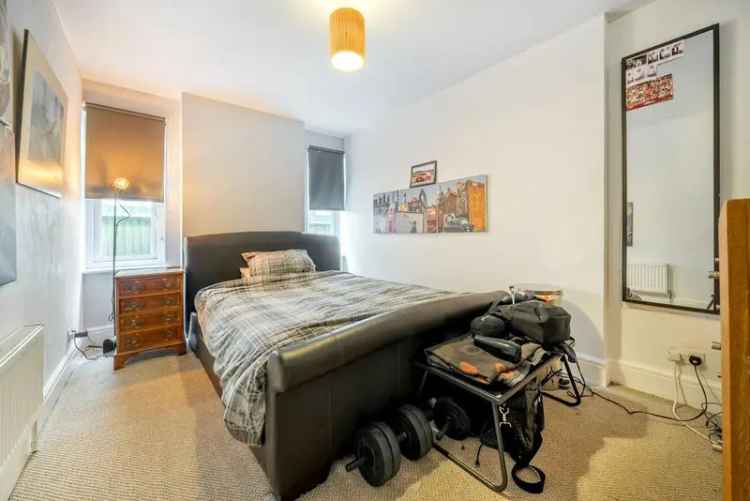 Two Bedroom Maisonette with Private Garden Near Hayes Station