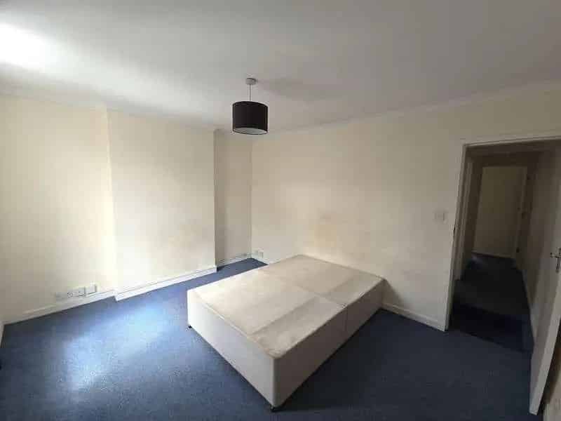 3 Bed House for Sale Near City Centre