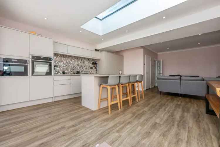 Three Bedroom Detached House Little Thurrock Grays