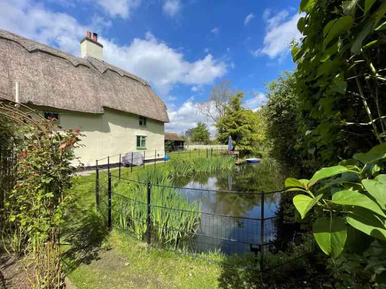 Charming Detached Moated Grade II Listed Home 4 Bedrooms