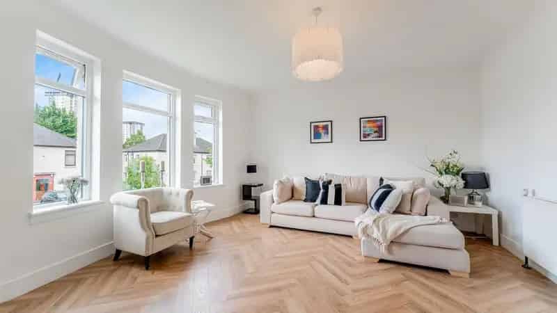 2 Bedroom Flat for Sale in Scotland