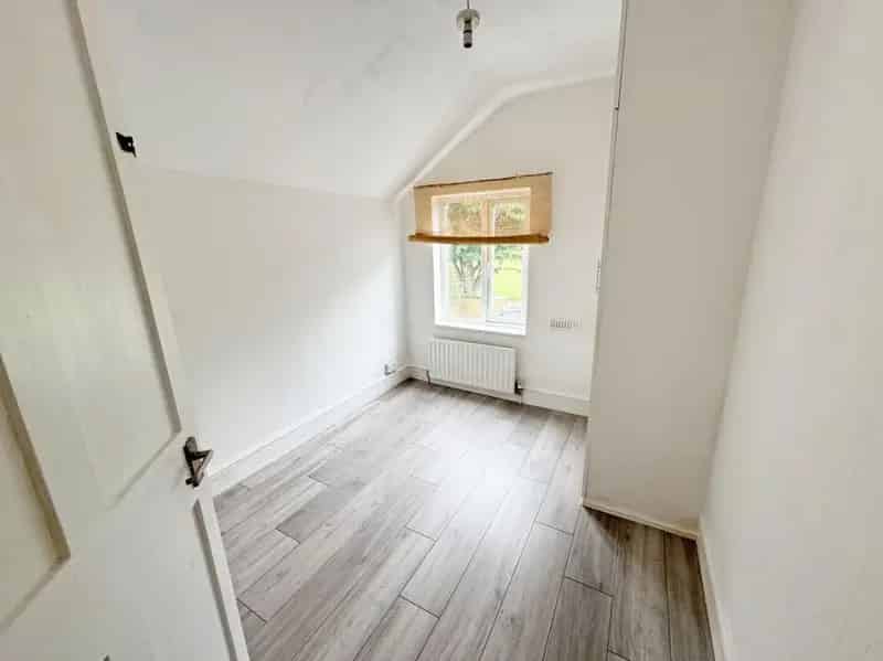 3 Bed Victorian Terrace House For Sale Near Spencer Park