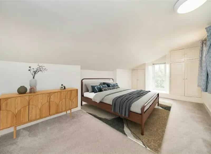 4 Bedroom Semi Detached House Near Fulwell Station