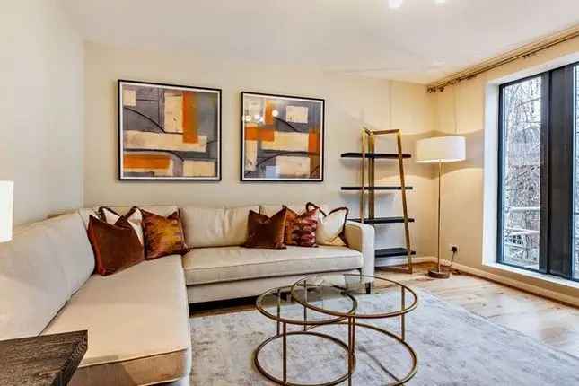 Two-Bedroom Apartment in South Kensington High-End Amenities Concierge