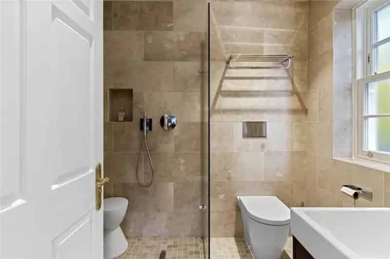 4 Bed House for Sale: Luxury Family Home with Cinema, Gym & Studio