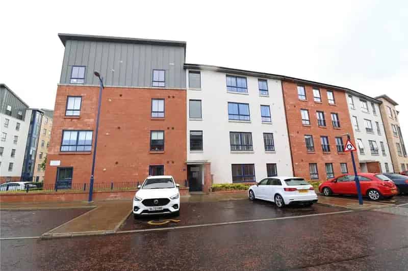 2 Bedroom Apartment to Rent in Oatlands Glasgow