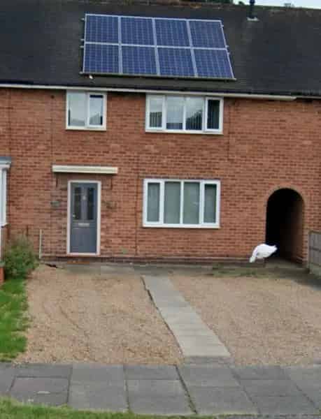 Cozy 3-Bedroom House with Updated Kitchen and Big Backyard