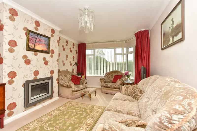 2 Bedroom Semi-Detached Bungalow for Sale South Sittingbourne
