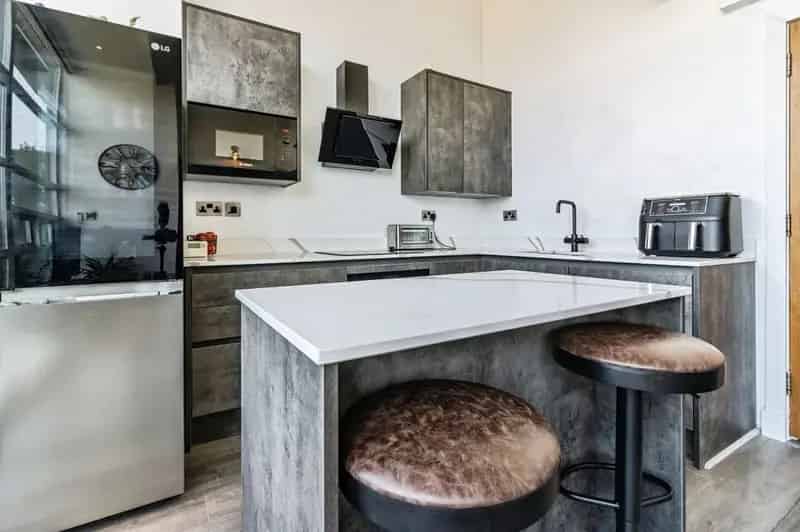 2 Bedroom Duplex Penthouse for Sale Manchester M4