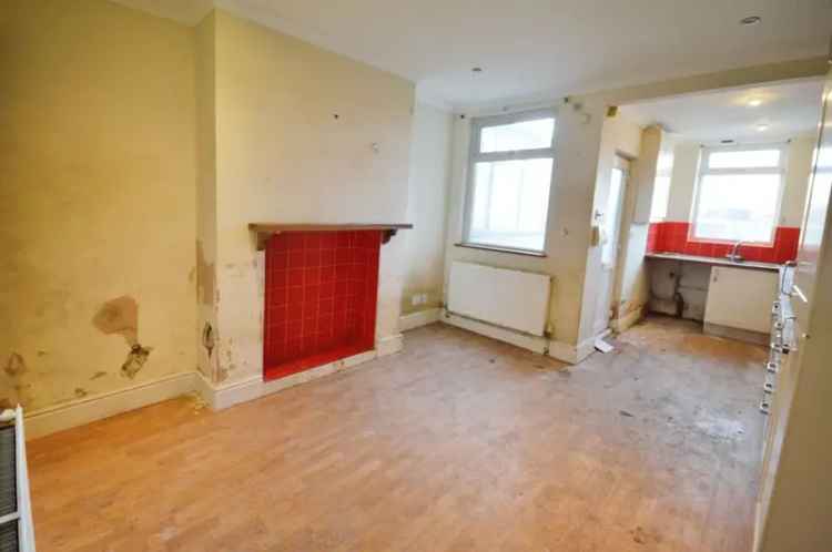 2 Bedroom Mid Terrace House for Sale