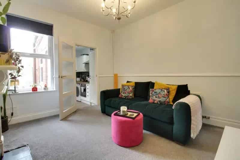 2 Bedroom Terraced House Harborne - Modern Family Home