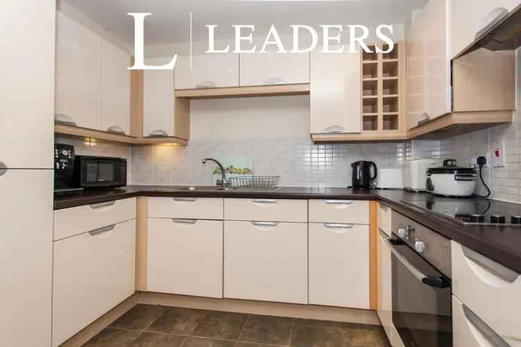 2 Bedroom Link Detached House to Rent