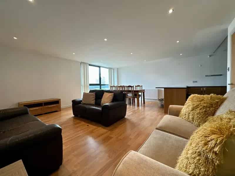 2 Bedroom Flat to Rent