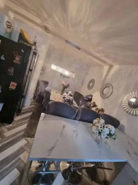 2-Bedroom House with Large Garden Near Amenities