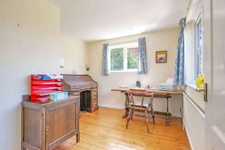 4 Bed Detached House For Sale
