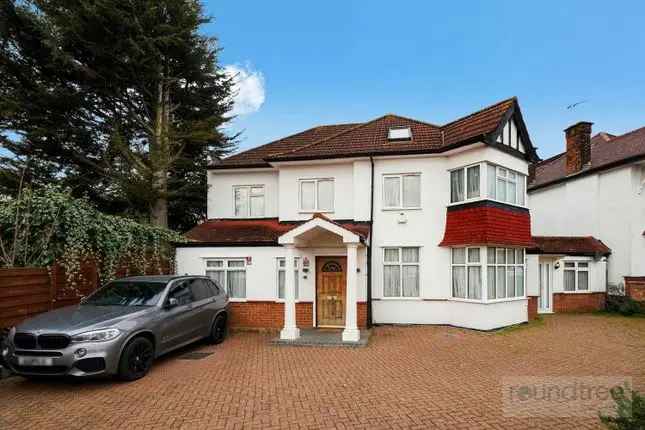 7 Bedroom Family Home for Sale in Hendon NW4