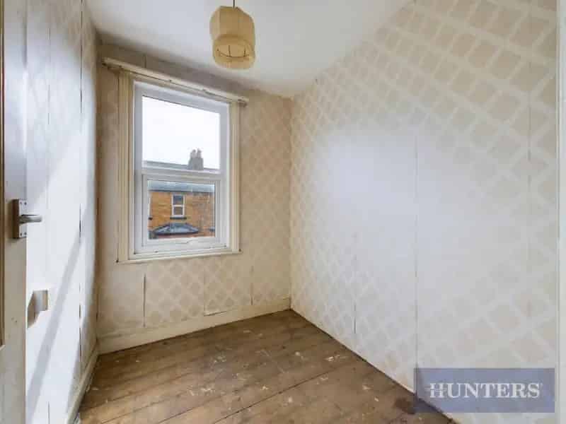 4 Bed Terraced House for Sale in Scarborough - Ideal for Investors