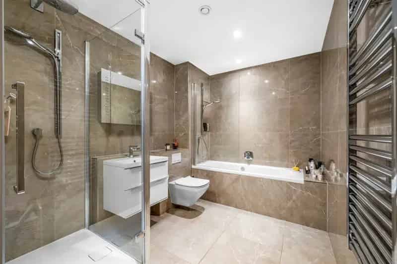 Flat For Sale , London, England