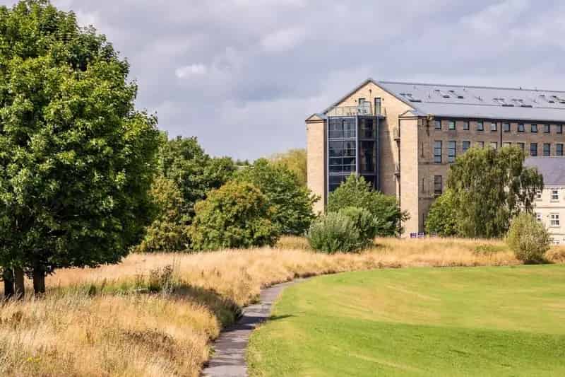 3 Bedroom Duplex Apartment for Sale Cavendish Court